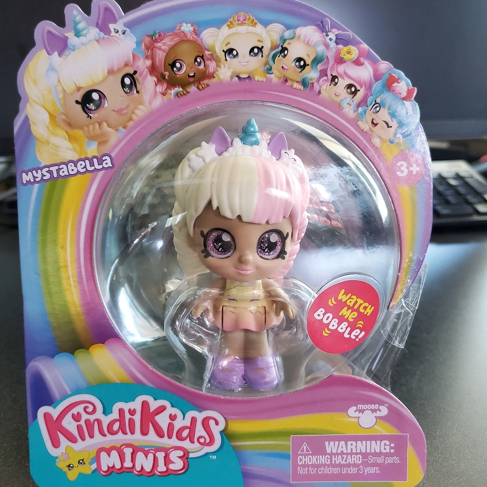 Kindi Kids Minis Bobble Doll Mystabella Figure